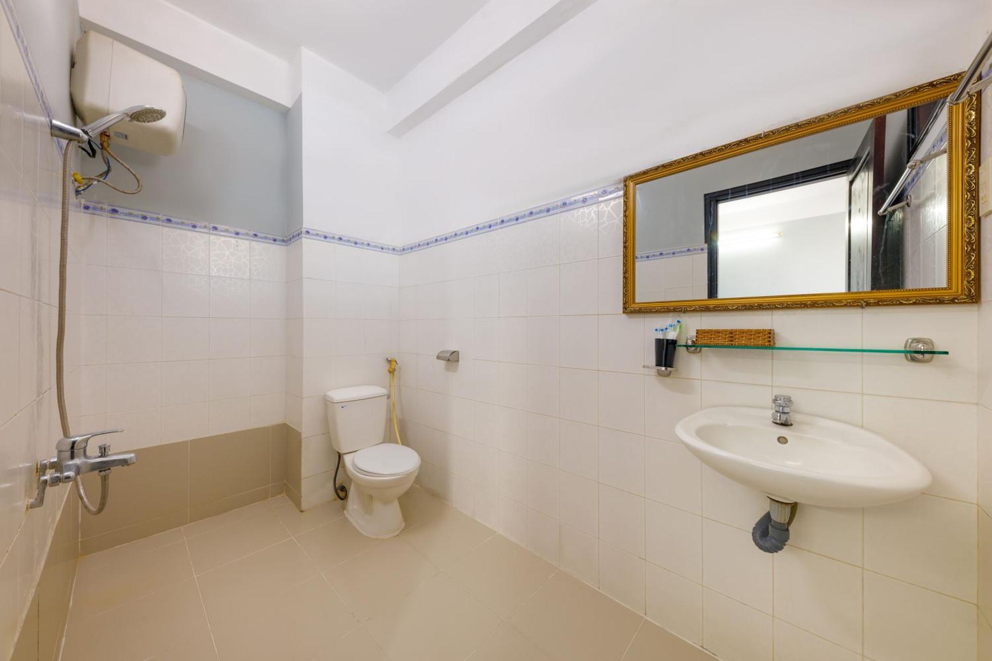 Ponys Hotel Nha Trang Exterior photo