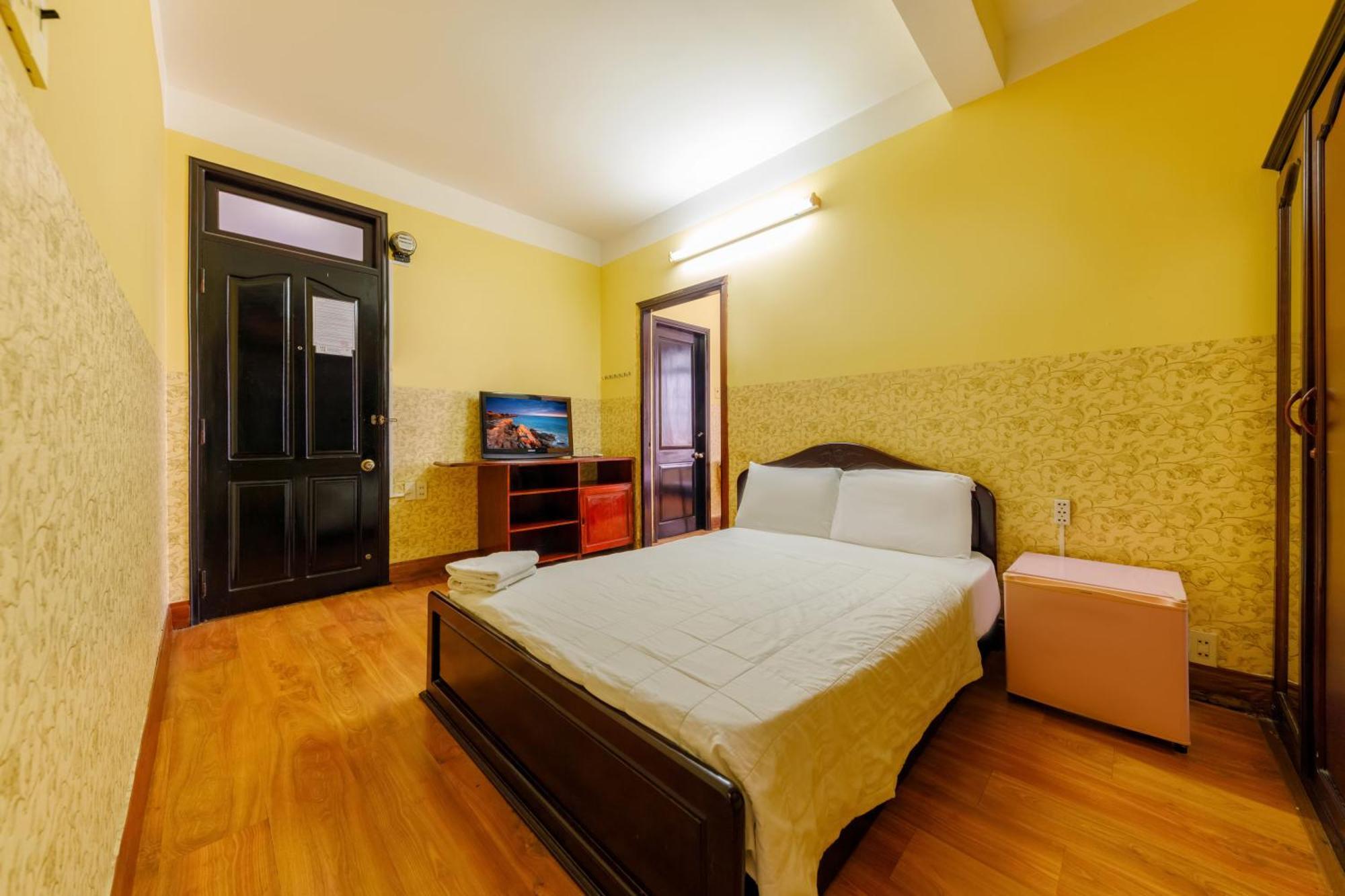 Ponys Hotel Nha Trang Exterior photo
