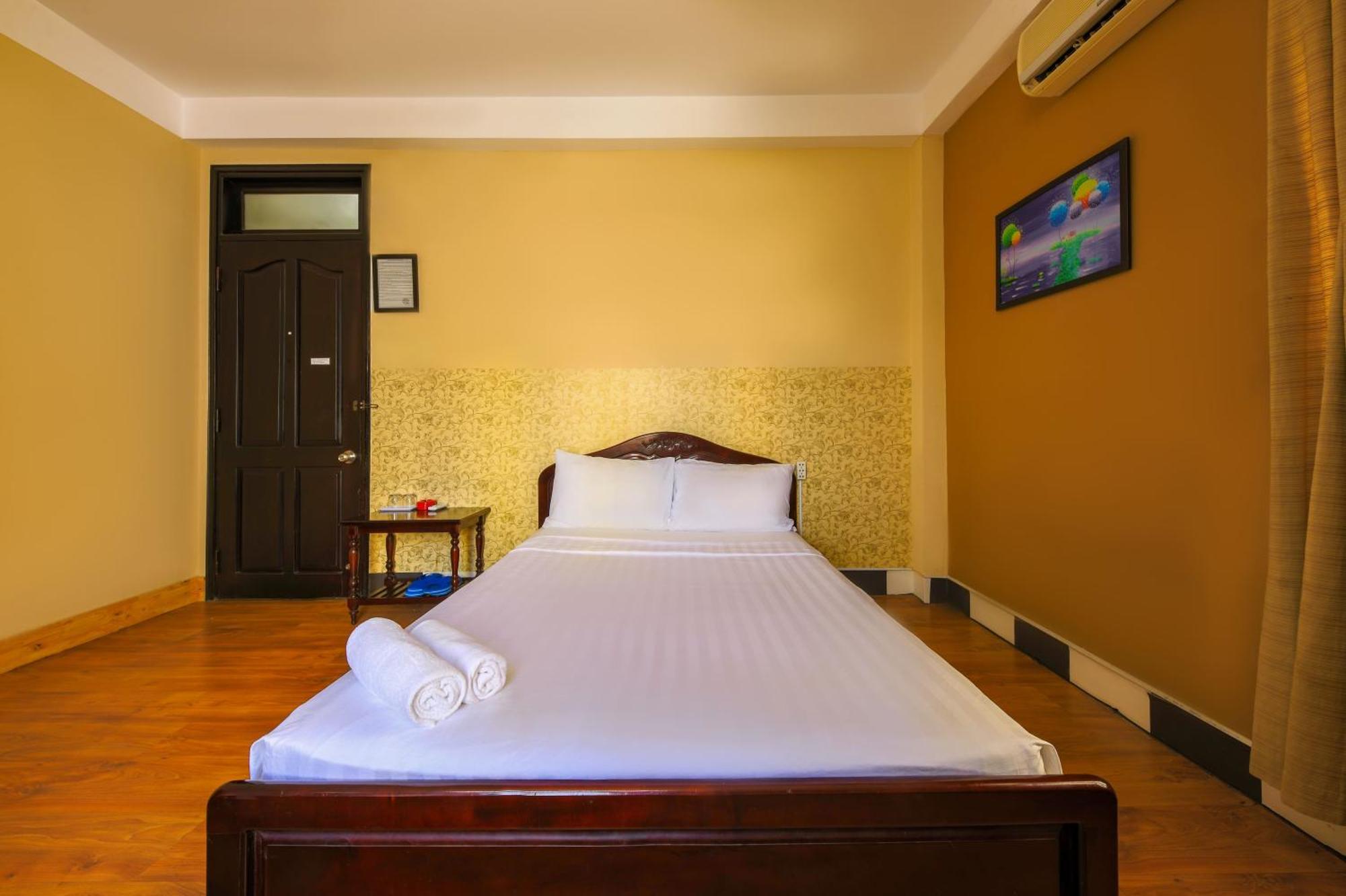 Ponys Hotel Nha Trang Exterior photo