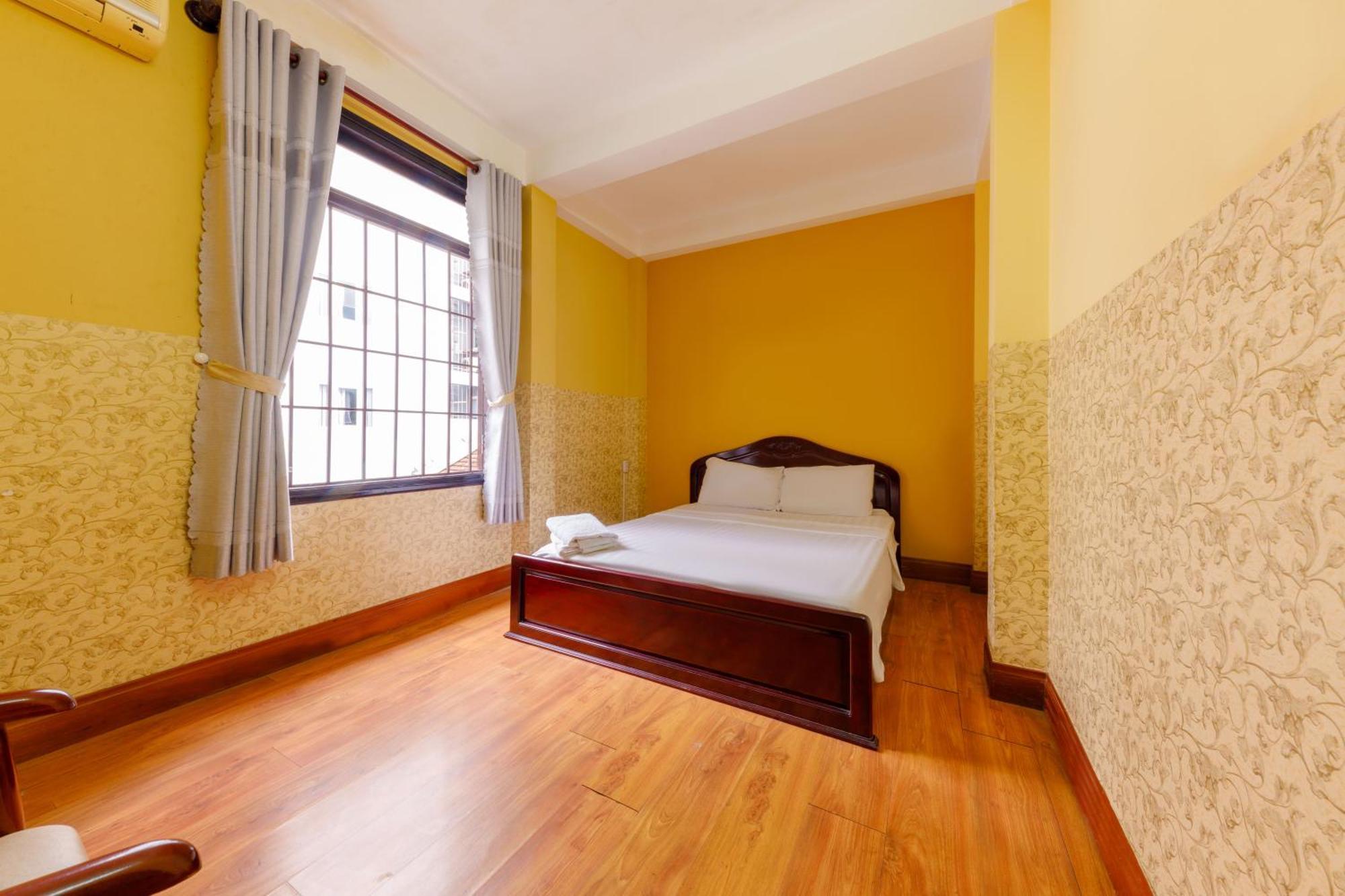 Ponys Hotel Nha Trang Exterior photo