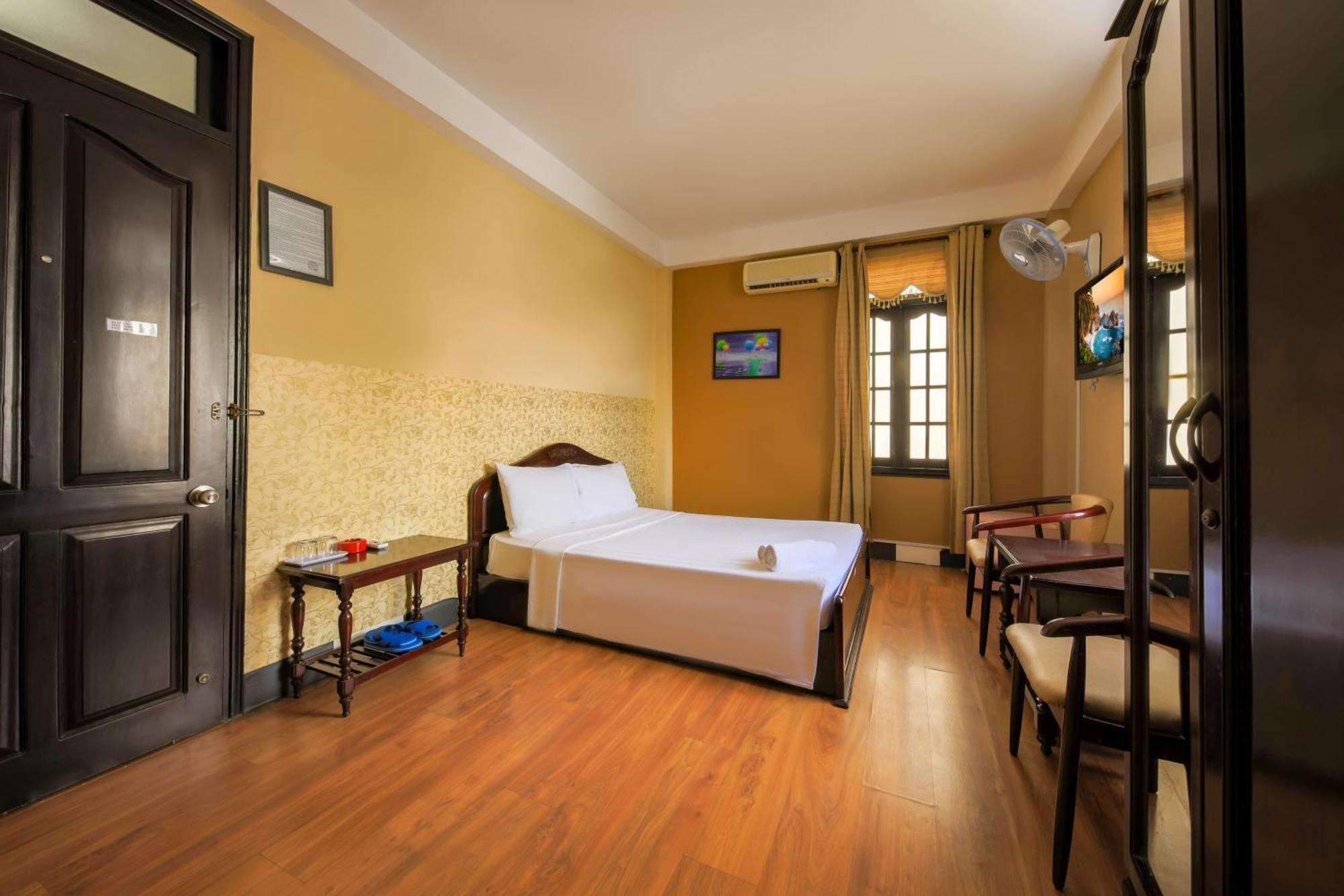 Ponys Hotel Nha Trang Exterior photo