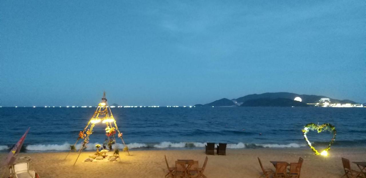 Ponys Hotel Nha Trang Exterior photo